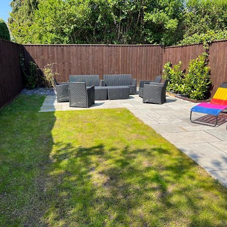 Fantastic Villa Bournemouth - Spa, Parking, Garden Экстерьер фото