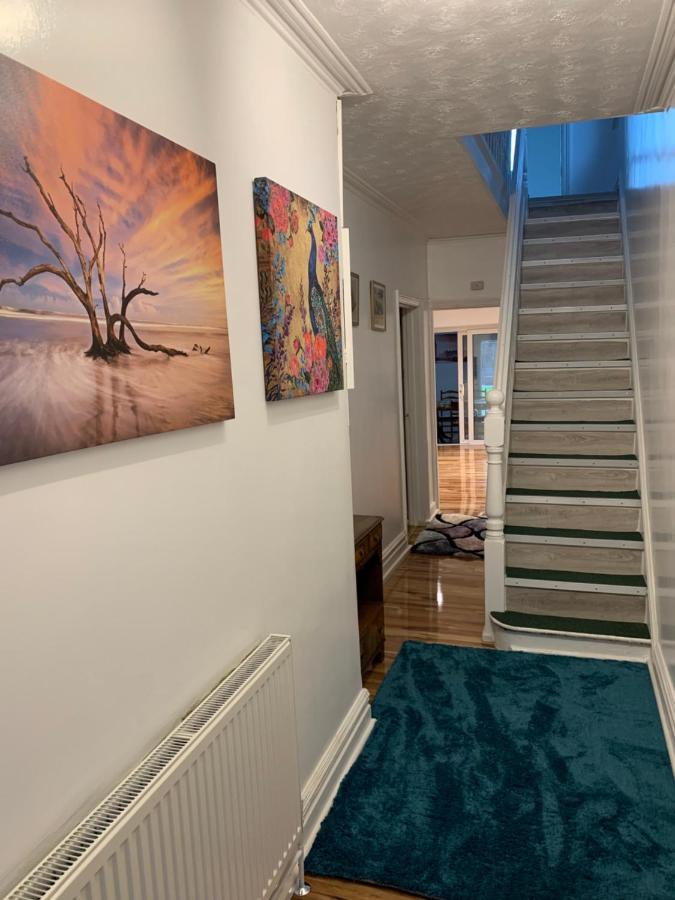 Fantastic Villa Bournemouth - Spa, Parking, Garden Экстерьер фото
