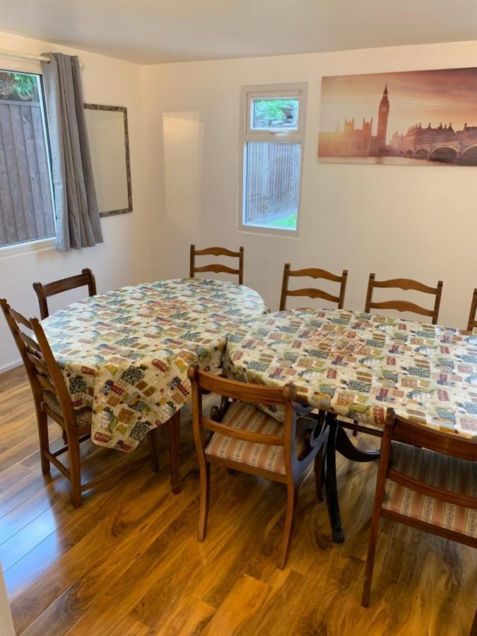 Fantastic Villa Bournemouth - Spa, Parking, Garden Экстерьер фото