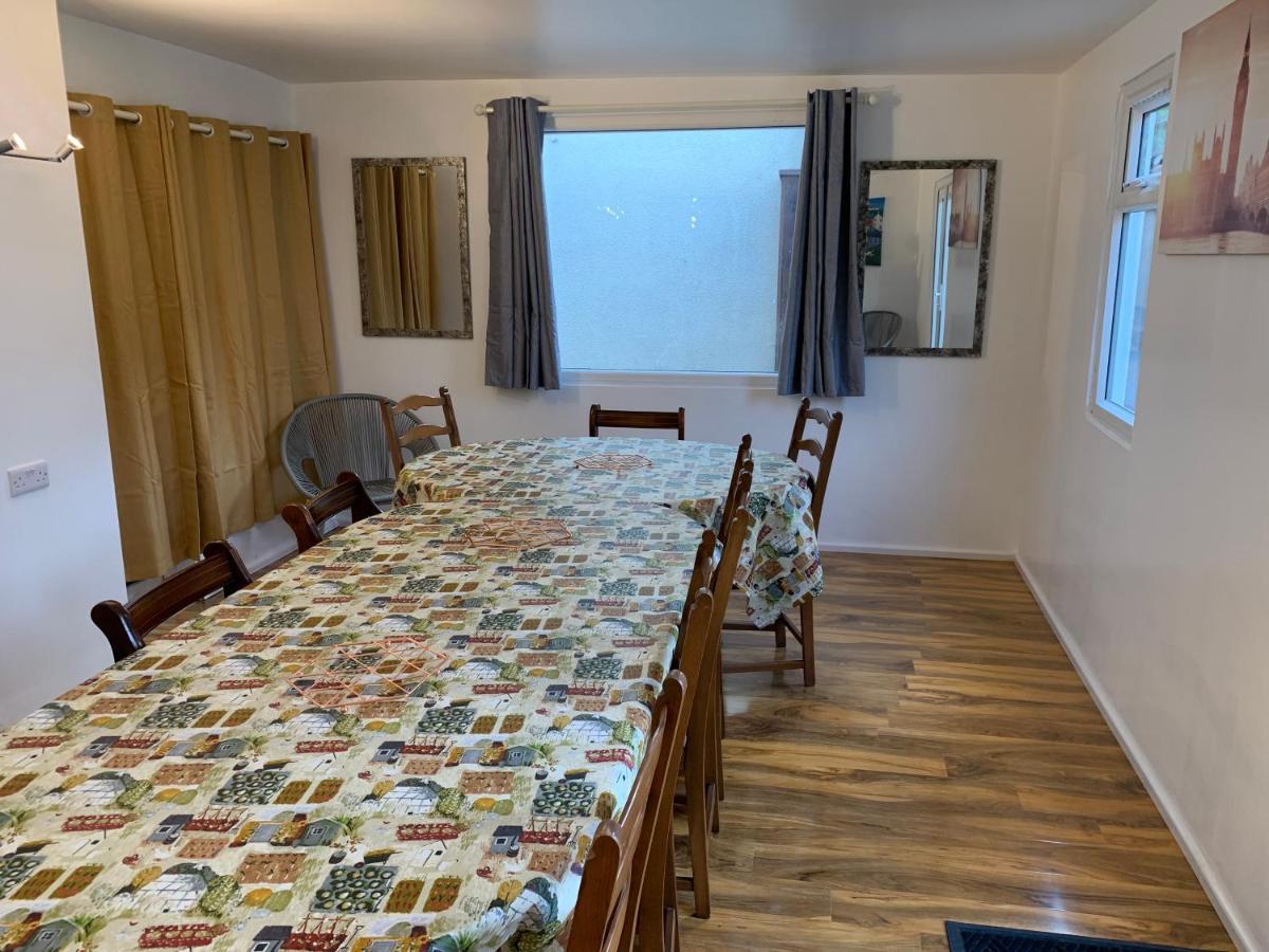 Fantastic Villa Bournemouth - Spa, Parking, Garden Экстерьер фото