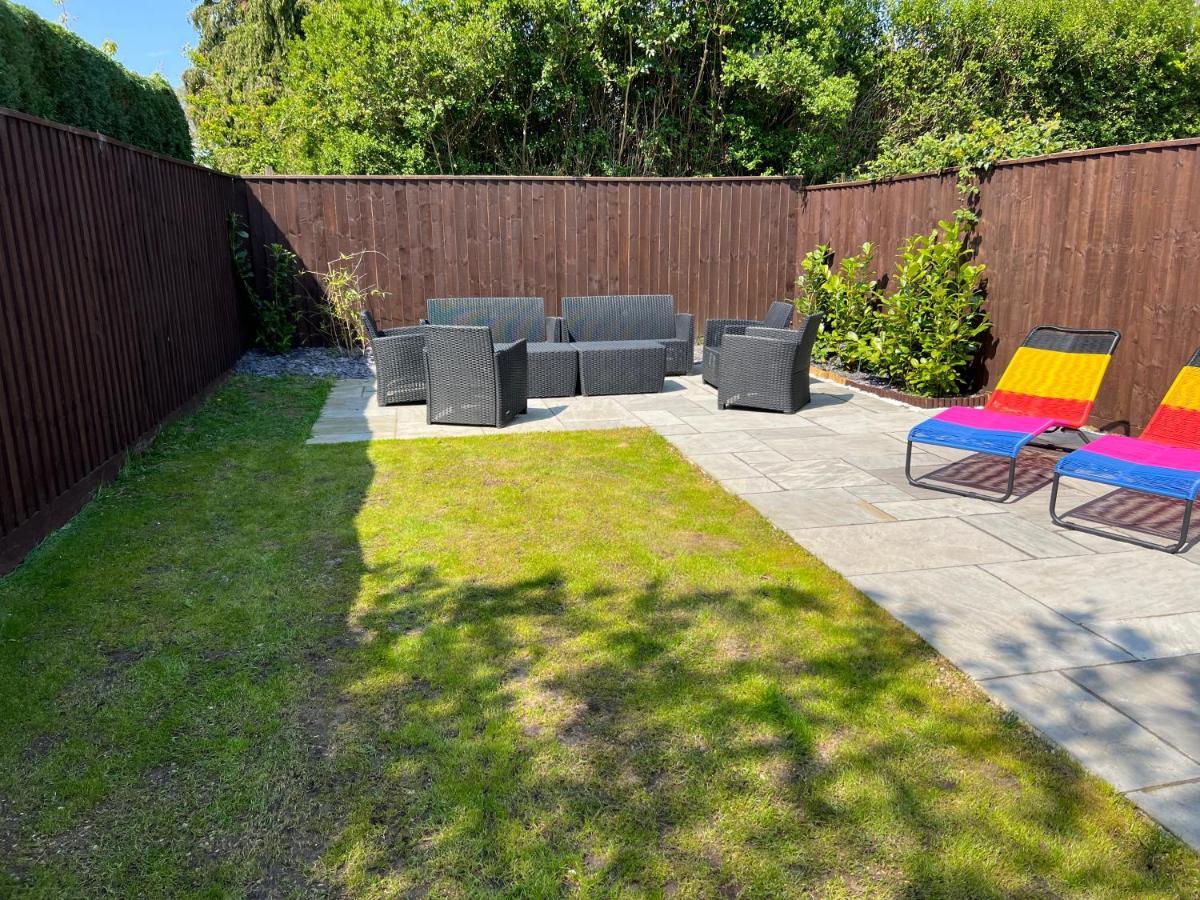 Fantastic Villa Bournemouth - Spa, Parking, Garden Экстерьер фото