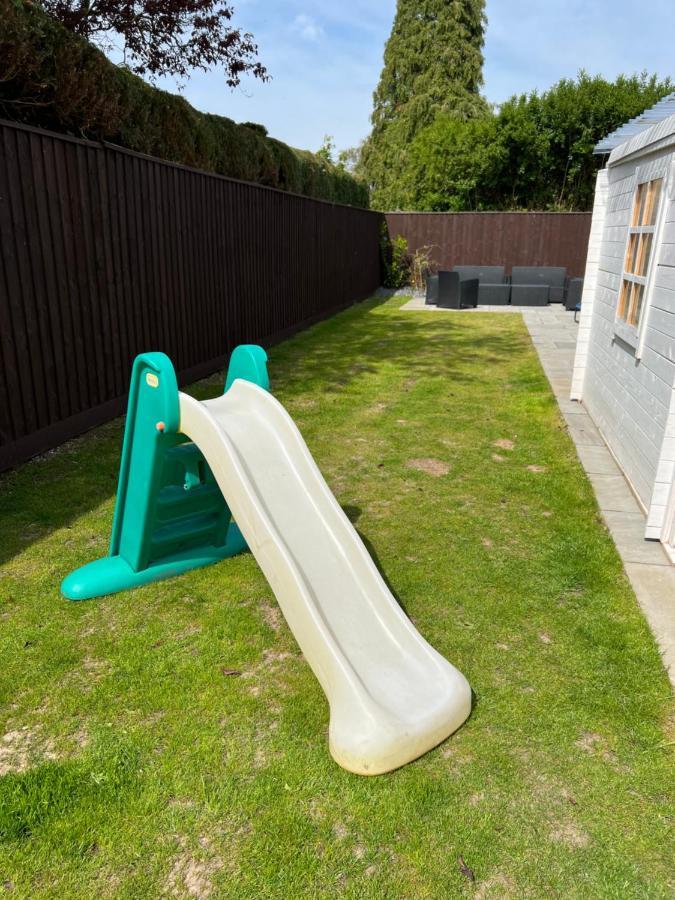 Fantastic Villa Bournemouth - Spa, Parking, Garden Экстерьер фото