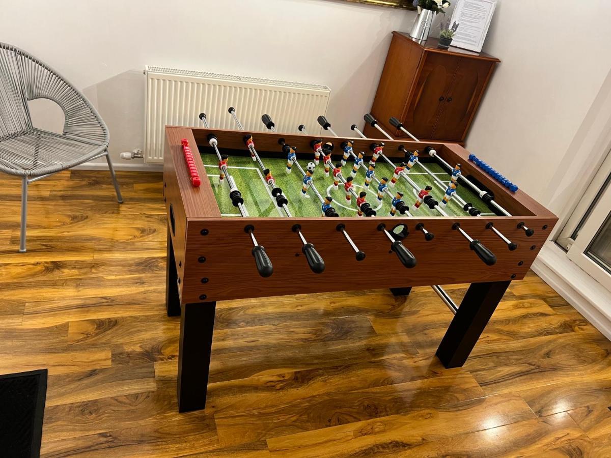 Fantastic Villa Bournemouth - Spa, Parking, Garden Экстерьер фото